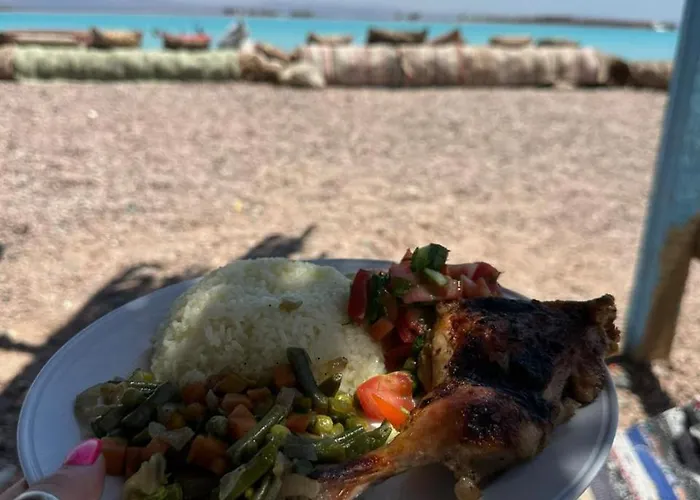 فندق-كبسولة El Omda Blue Lagoon Camp