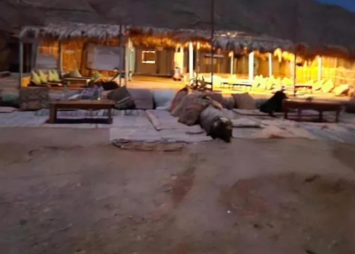 El Omda Blue Lagoon Camp فندق-كبسولة *